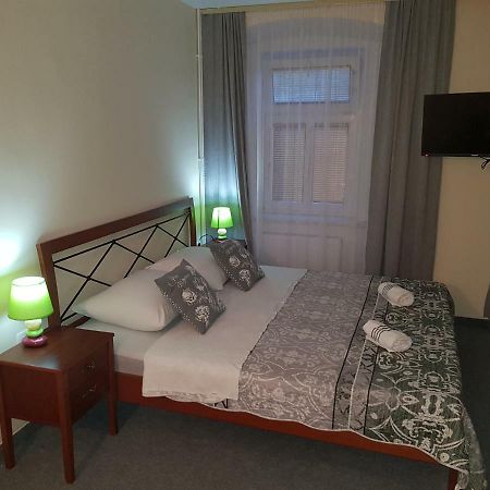 Elg Rooms ポストイナ エクステリア 写真