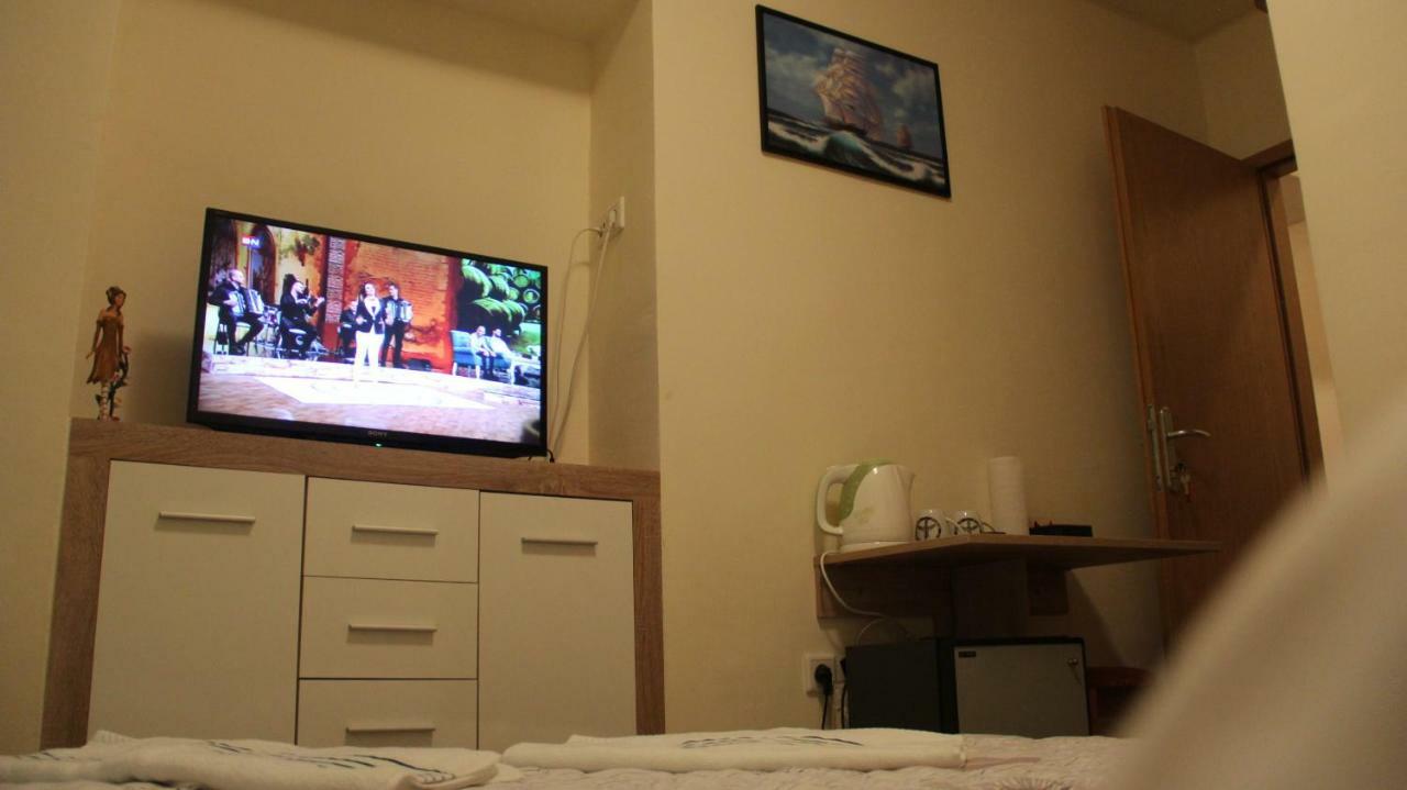 Elg Rooms ポストイナ エクステリア 写真