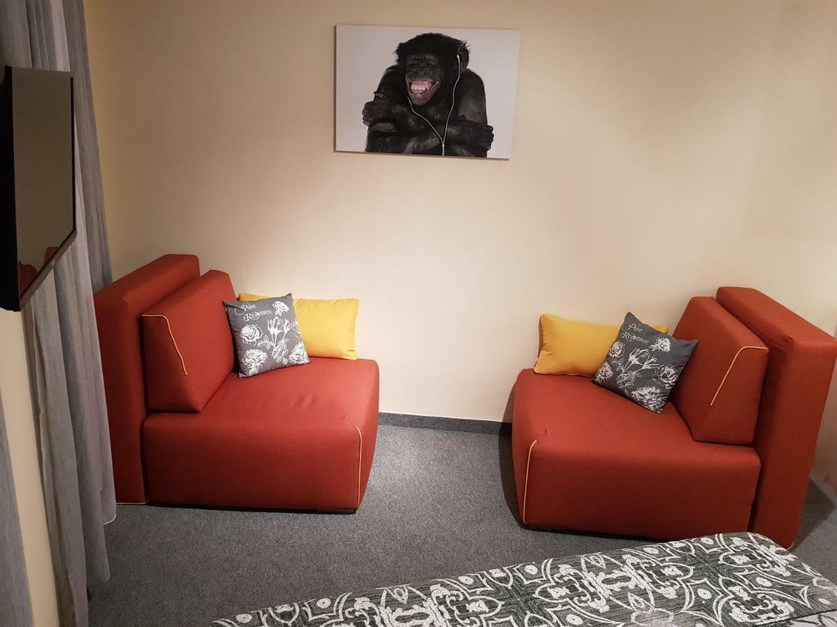 Elg Rooms ポストイナ エクステリア 写真