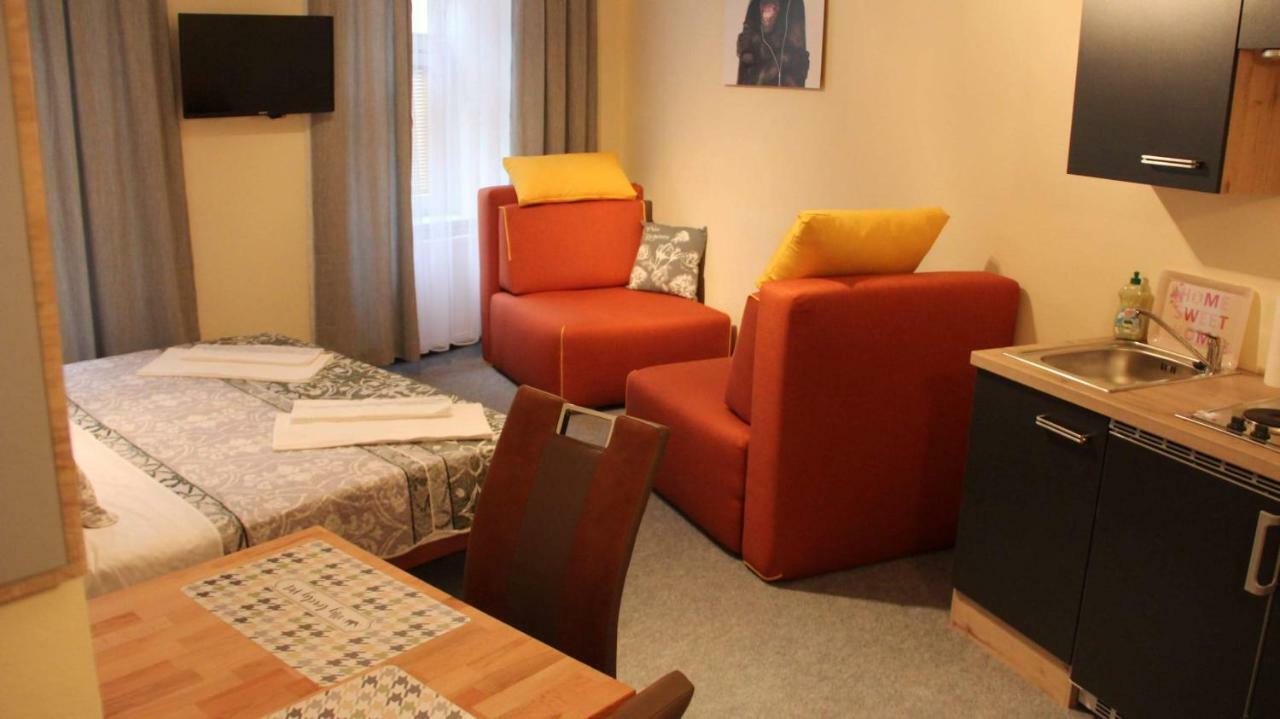 Elg Rooms ポストイナ エクステリア 写真
