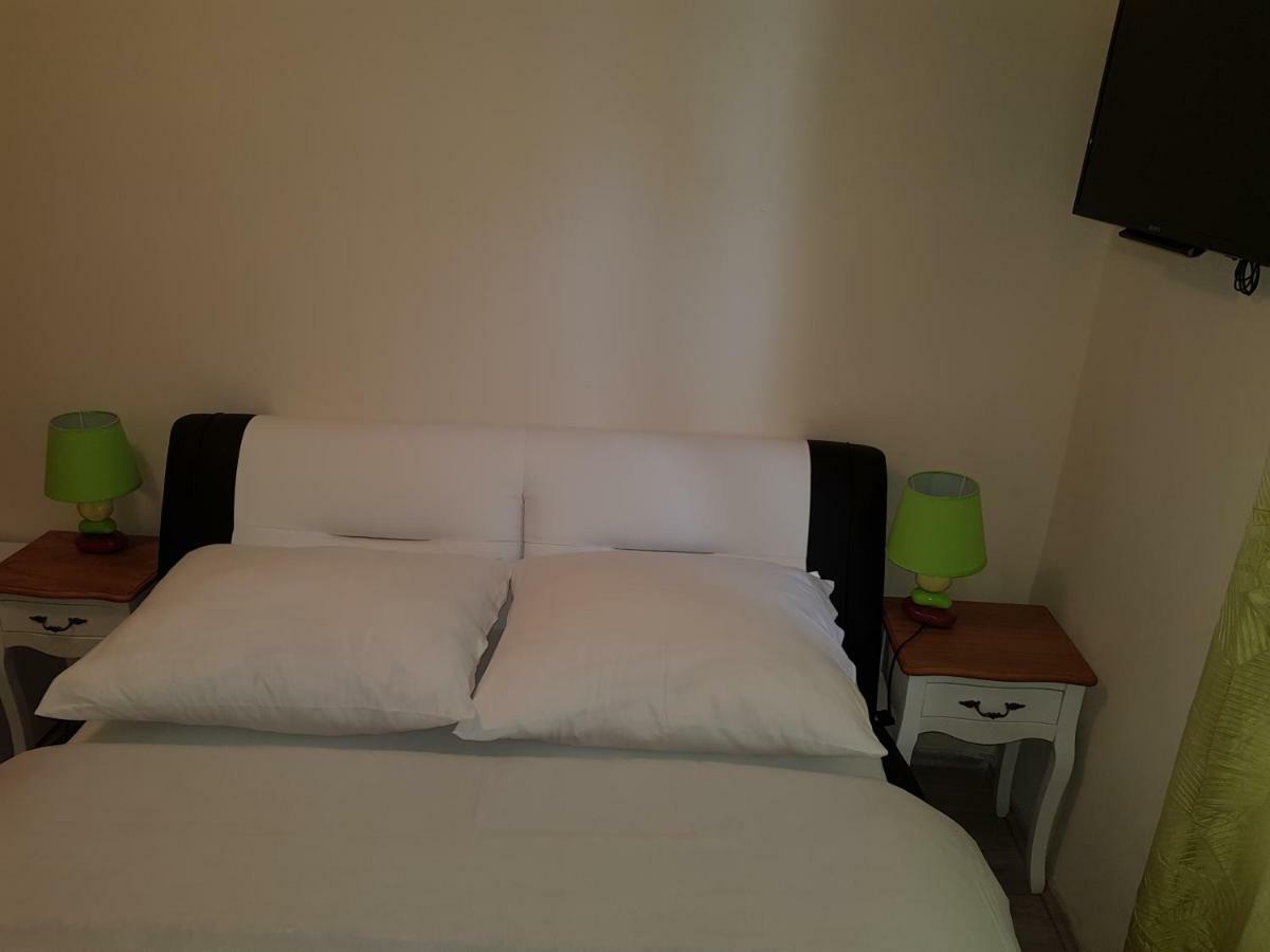 Elg Rooms ポストイナ エクステリア 写真