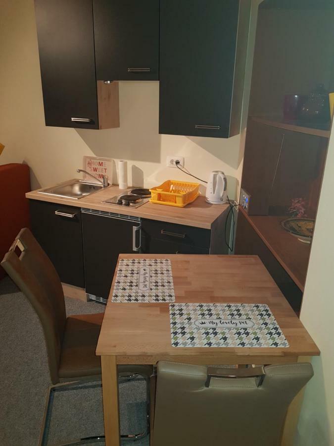Elg Rooms ポストイナ エクステリア 写真